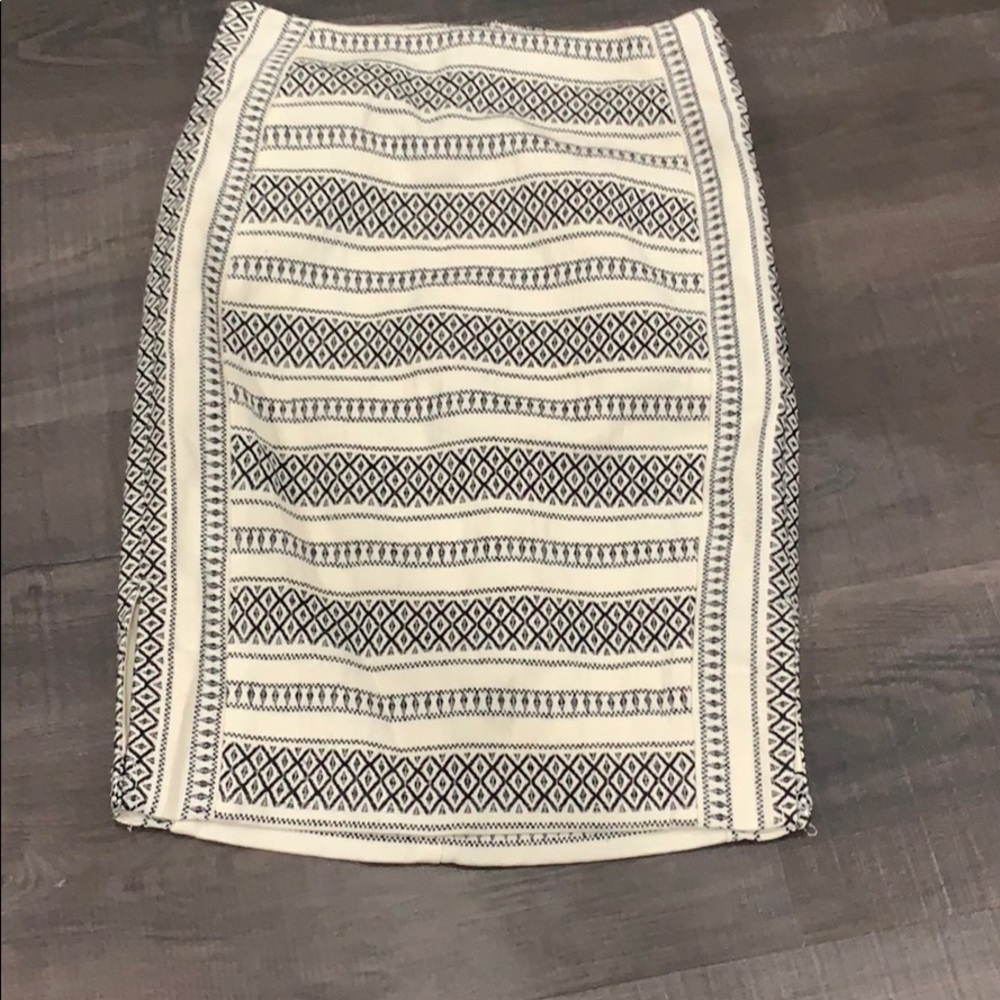 NWT 00P pencil skirt.